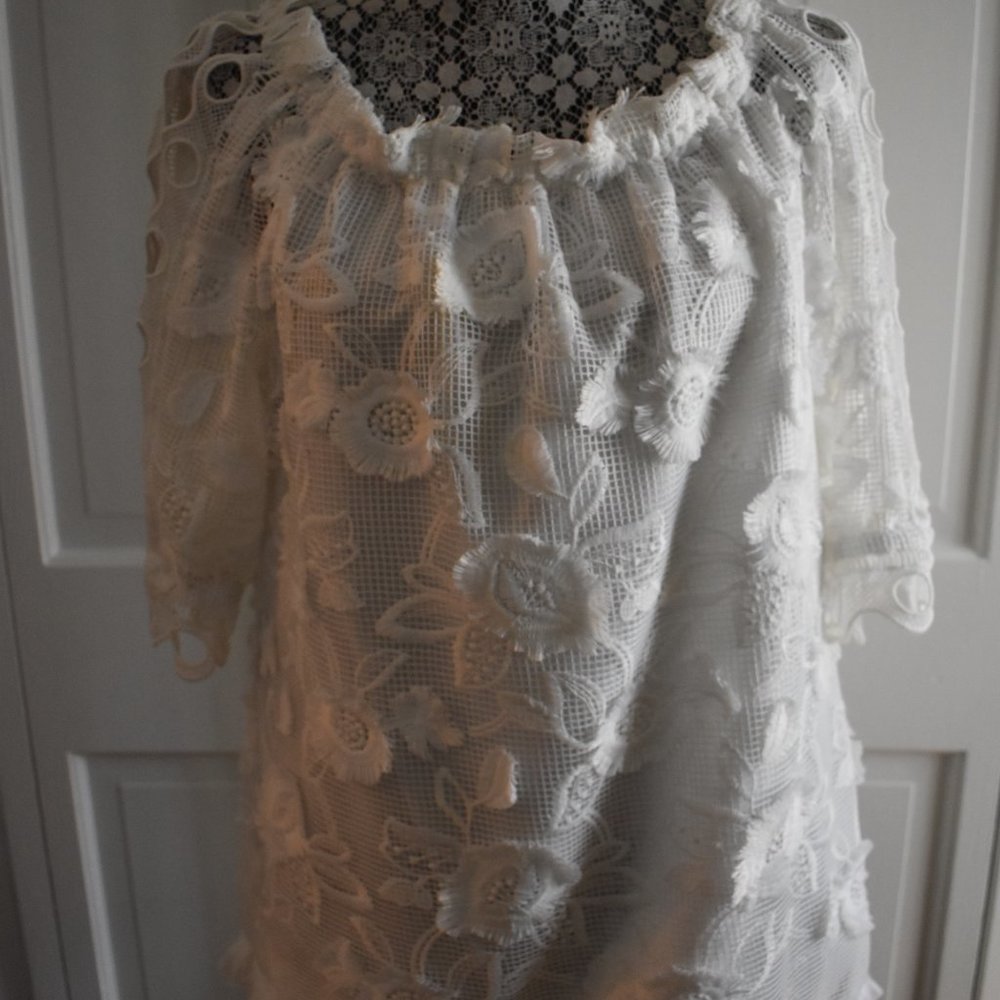 Sara Campbell White Lacey Top - Gorgeous - Large